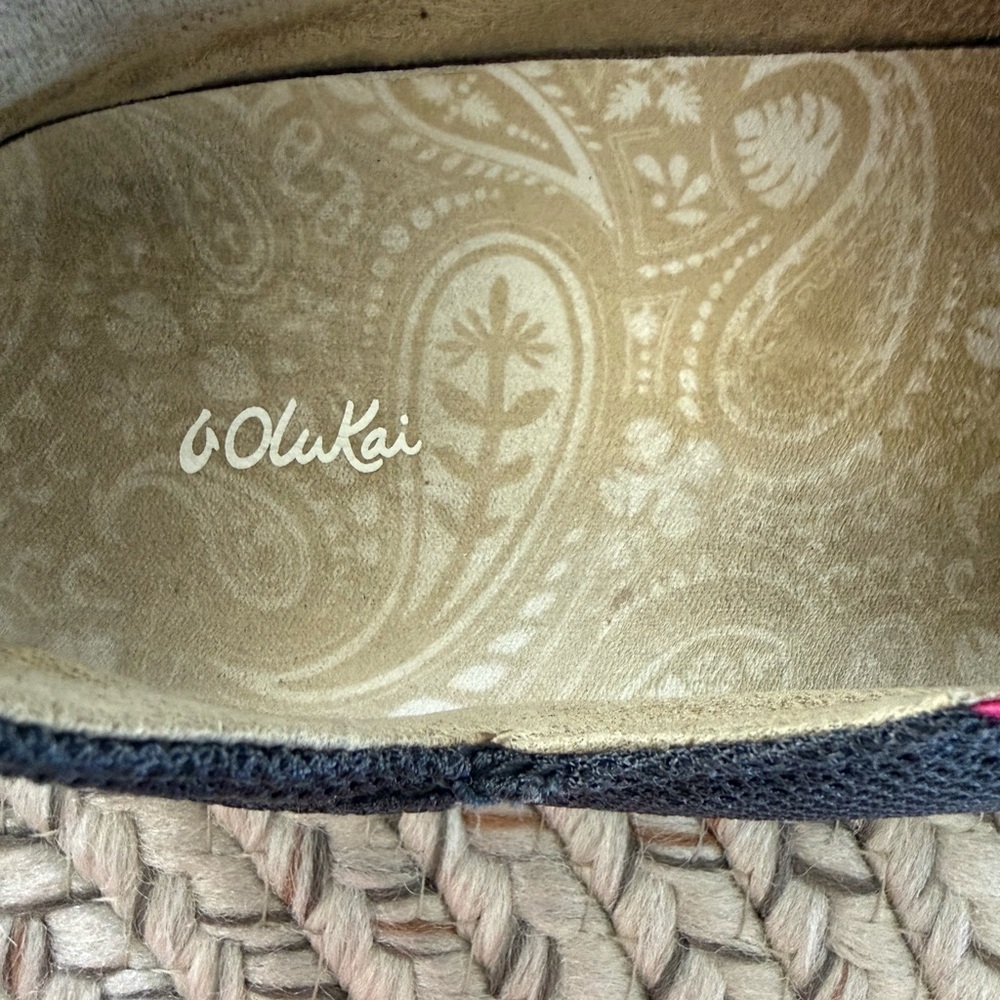 Olakai Women’s Charcoal Gray Mesh Slip On Shoes With Pink Trim - Picture 6 of 7